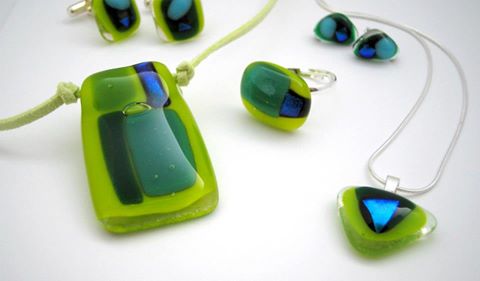 fused-glass-jewellery-katrina-beattie glass jewellery